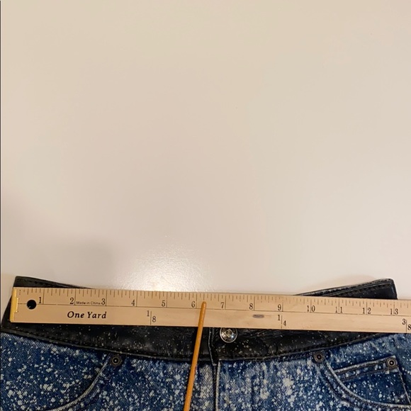 Harley Davidson Jean skirt with leather waist - Picture 11 of 12